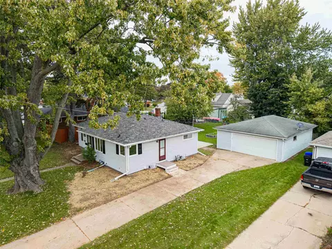 View/Area - 1630 E Glendale Ave, Appleton, WI 54911 photo 2 of 10
