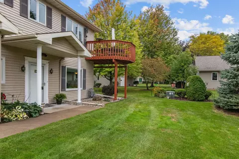 Exterior - 1013 S West Ave #C, Appleton, WI 54915 photo 6 of 11