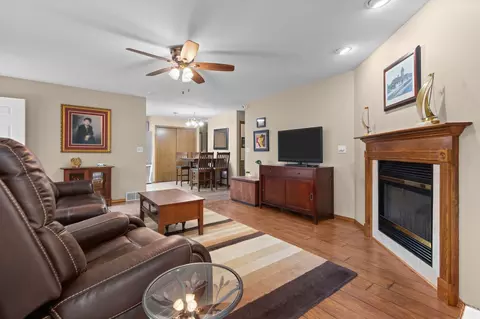 Living - 1013 S West Ave #C, Appleton, WI 54915 photo 2 of 4