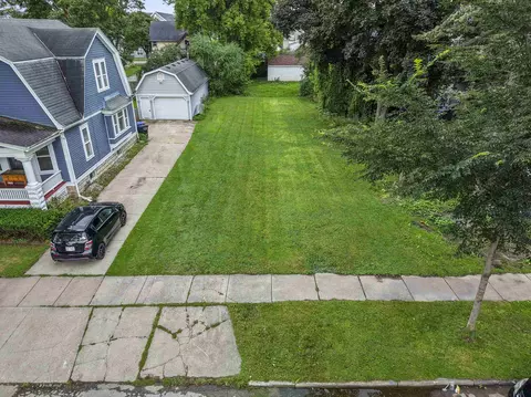 409 E Spring St, Appleton, WI 54911 photo 9