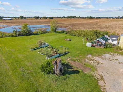 Exterior - n4903 Ballard Road, Appleton, WI 54913 photo 2 of 6