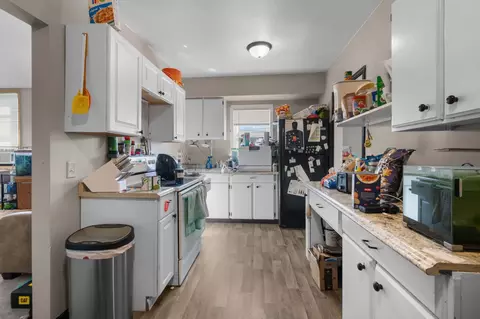 Kitchen - n4903 Ballard Road, Appleton, WI 54913 photo 2 of 2