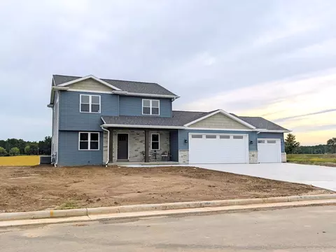 471 Rustic Ridge Dr, Brillion, WI 54110