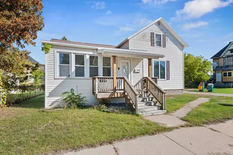 1206 Pierce Ave, Marinette, WI 54143