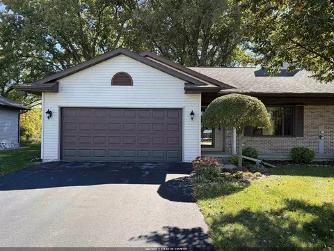 n7283 Winnebago Drive, Fond Du Lac, WI 54935