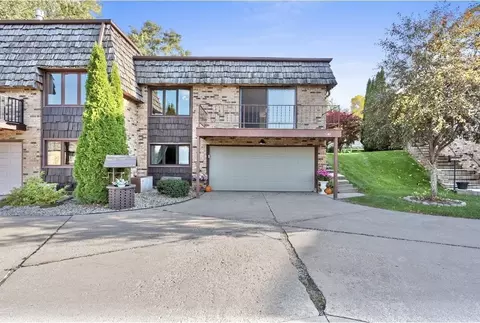 1140 Mt Mary Dr, Green Bay, WI 54311