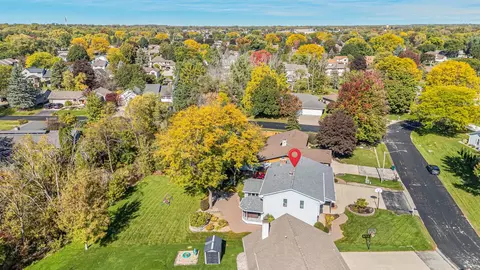 View/Area - 2543 W Sunnyview Cir, Appleton, WI 54914 photo 2 of 7