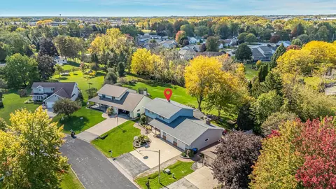View/Area - 2543 W Sunnyview Cir, Appleton, WI 54914 photo 6 of 7