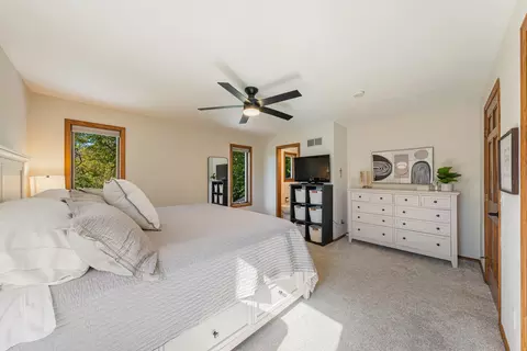 Bedroom - 2543 W Sunnyview Cir, Appleton, WI 54914 photo 2 of 7