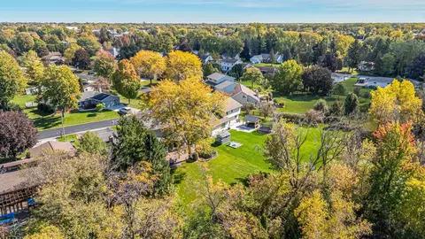 View/Area - 2543 W Sunnyview Cir, Appleton, WI 54914 photo 7 of 7