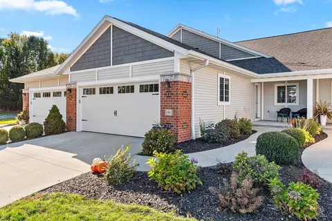 2580 Bay Harbor Cir #2, Green Bay, WI 54304