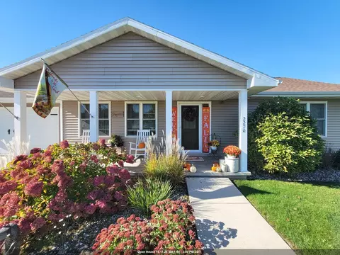 2270 Lensmire Ln, Waupaca, WI 54981