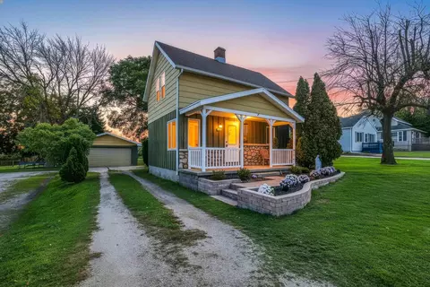 n322 Military Road, Sherwood, WI 54169