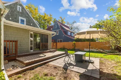 Exterior - 911 N Kin St, Appleton, WI 54911 photo 8 of 13