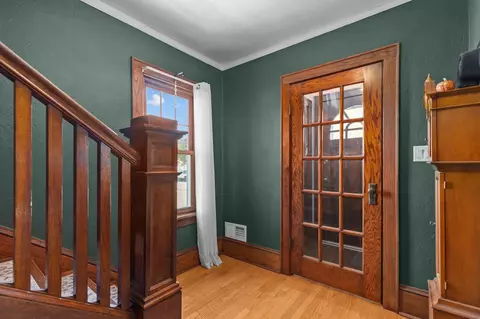 Entry Way - 911 N Kin St, Appleton, WI 54911 photo 1 of 4