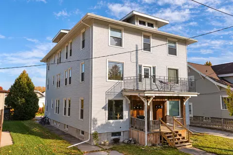 1115 S 15th St, Manitowoc, WI 54220