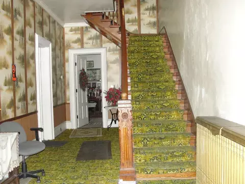 Entry Way - 1416 Main St, Stevens Point, WI 54481 photo 2 of 6