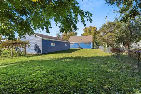 Exterior - 1408 N Wayne St, Appleton, WI 54911 photo 9 of 12