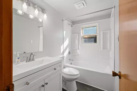 Bath - 1408 N Wayne St, Appleton, WI 54911 photo 1 of 3