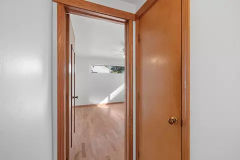 Entry Way - 1408 N Wayne St, Appleton, WI 54911 photo 4 of 4