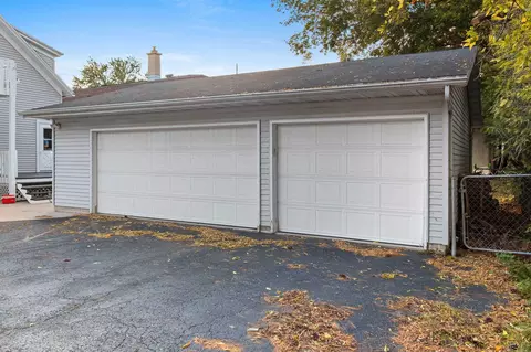 Exterior - 826 W 4th St, Appleton, WI 54914 photo 6 of 7