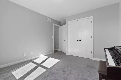 Bedroom - 2985 E Bluetopaz Dr, Appleton, WI 54913 photo 3 of 5