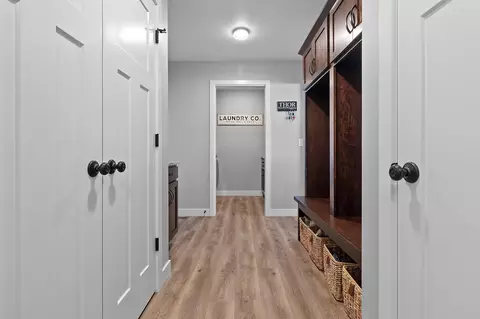 Entry Way - 2985 E Bluetopaz Dr, Appleton, WI 54913 photo 3 of 5