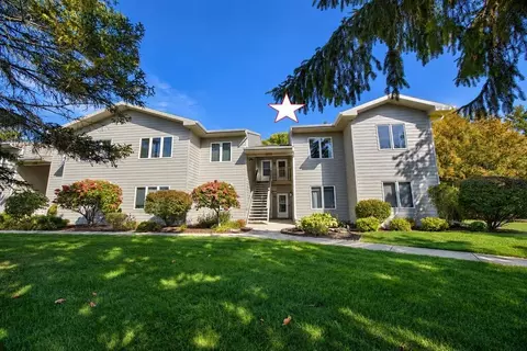 10640 N Highland Rd, Sister Bay, WI 54234