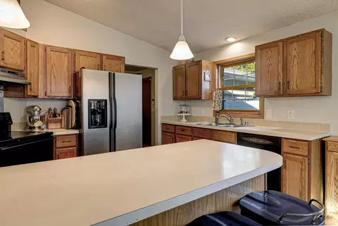 Kitchen - 925 S Covenant Ln, Appleton, WI 54915 photo 3 of 3