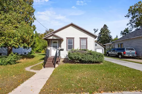 1463 Kurtz Ave, Green Bay, WI 54301