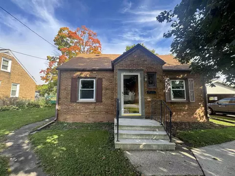 142 Pine St, Brillion, WI 54110