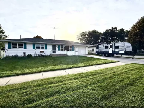 409 Grant St, Beaver Dam, WI 53916