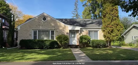 1036 S Roosevelt St, Green Bay, WI 54301