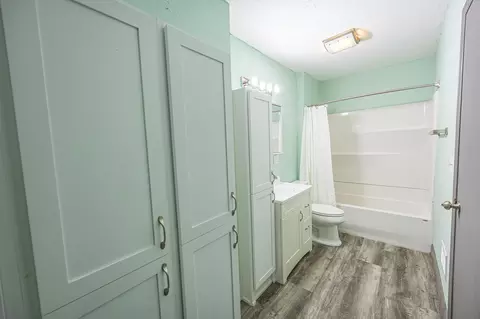 Bath - 818 E Groninger St, Suring, WI 54174 photo 5 of 5