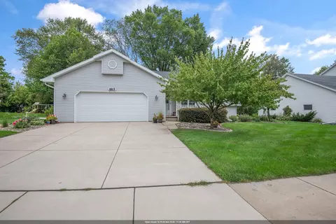 1815 Shelley Ln, De Pere, WI 54115