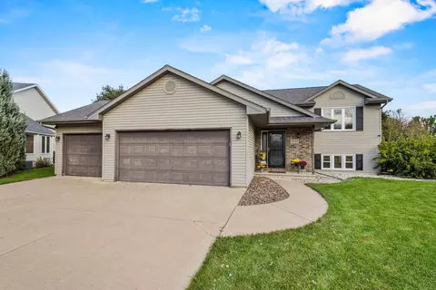 4030 Prairie Ln, Oshkosh, WI 54901
