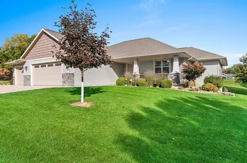2940 Woodale Ave, Green Bay, WI 54313