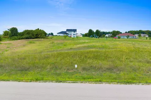 n205 Briarwood Court, Fremont, WI 54940