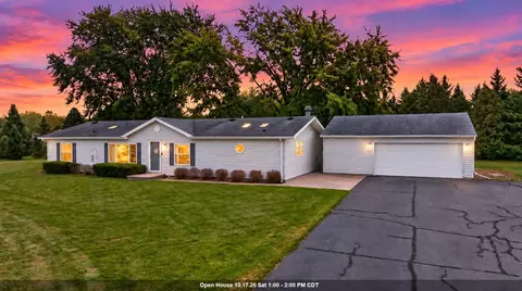 4201 Matuszak Ct, Green Bay, WI 54313