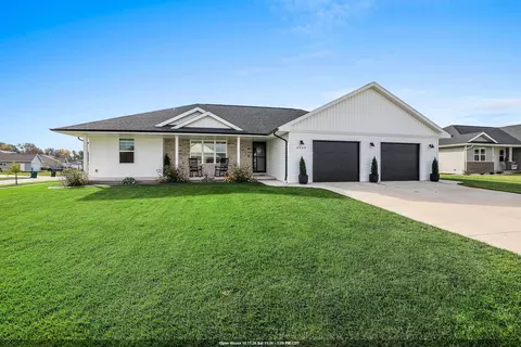 4549 Paul Ln, Green Bay, WI 54313