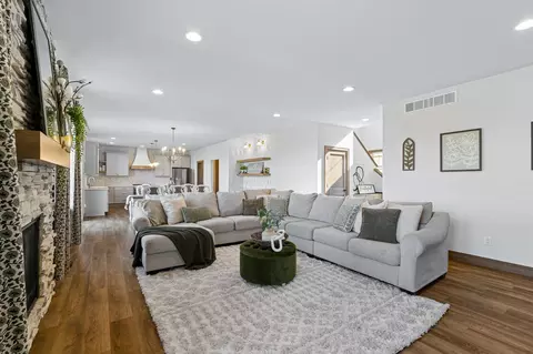 Living - 244 E Spartan Dr, Appleton, WI 54913 photo 3 of 4