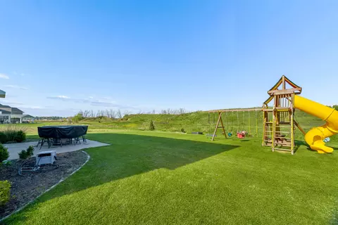 Exterior - 244 E Spartan Dr, Appleton, WI 54913 photo 4 of 4