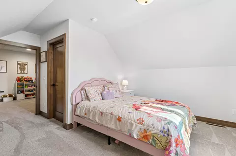 Bedroom - 244 E Spartan Dr, Appleton, WI 54913 photo 5 of 11