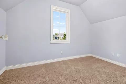 Bedroom - 309 E Wentworth Ln, Appleton, WI 54913 photo 5 of 7