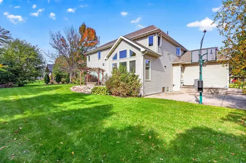 Exterior - 309 E Wentworth Ln, Appleton, WI 54913 photo 7 of 8