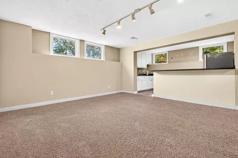 Living - 309 E Wentworth Ln, Appleton, WI 54913 photo 8 of 8