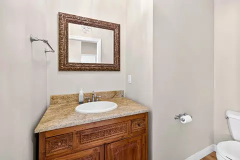 Bath - 309 E Wentworth Ln, Appleton, WI 54913 photo 1 of 10