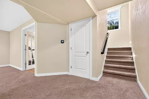 Entry Way - 309 E Wentworth Ln, Appleton, WI 54913 photo 7 of 8
