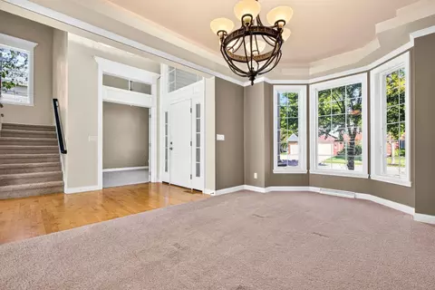 Living - 309 E Wentworth Ln, Appleton, WI 54913 photo 1 of 8