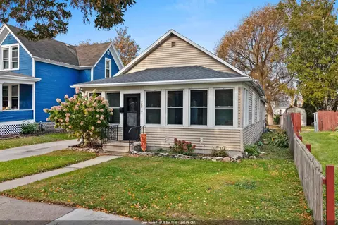 728 S Jefferson St, Green Bay, WI 54301
